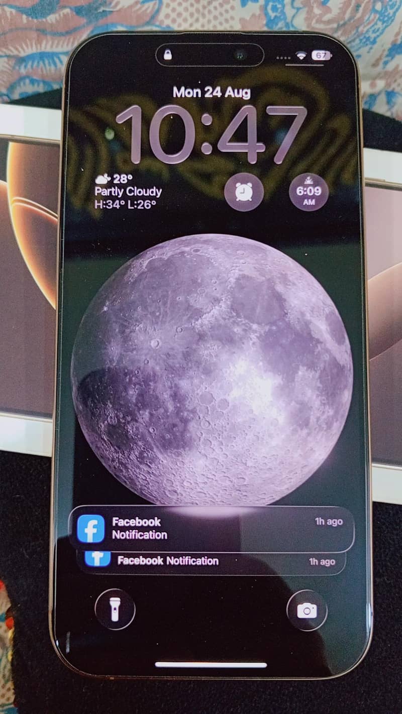 Apple iPhone 16 Pro Max 2