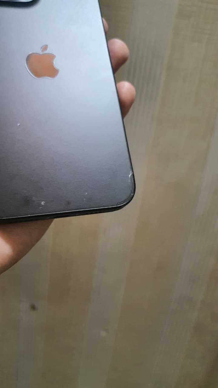 IPHONE 16 PRO MAX BLACK TITANIUM 2