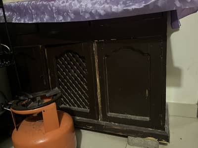 wooden dressing table / vanity