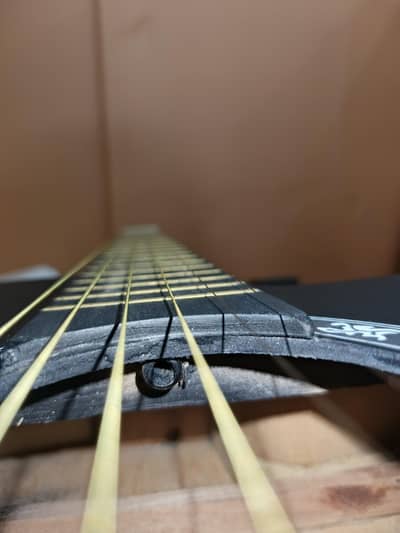 10/10 New and used Guitars available hain branded