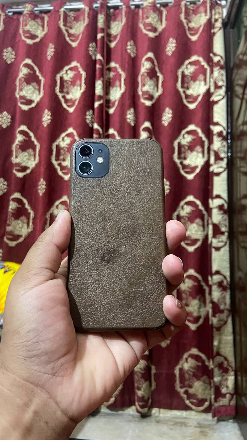 Apple iPhone 11 0