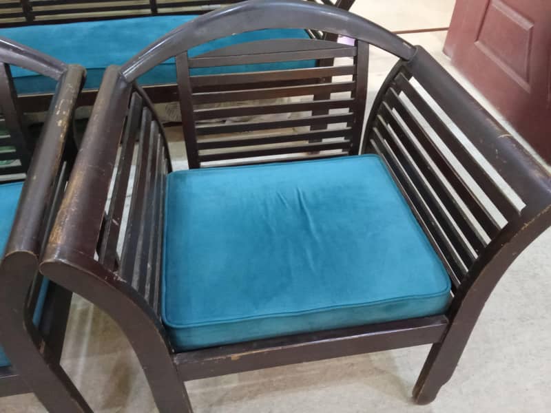 5 seater sofa set with table 2
