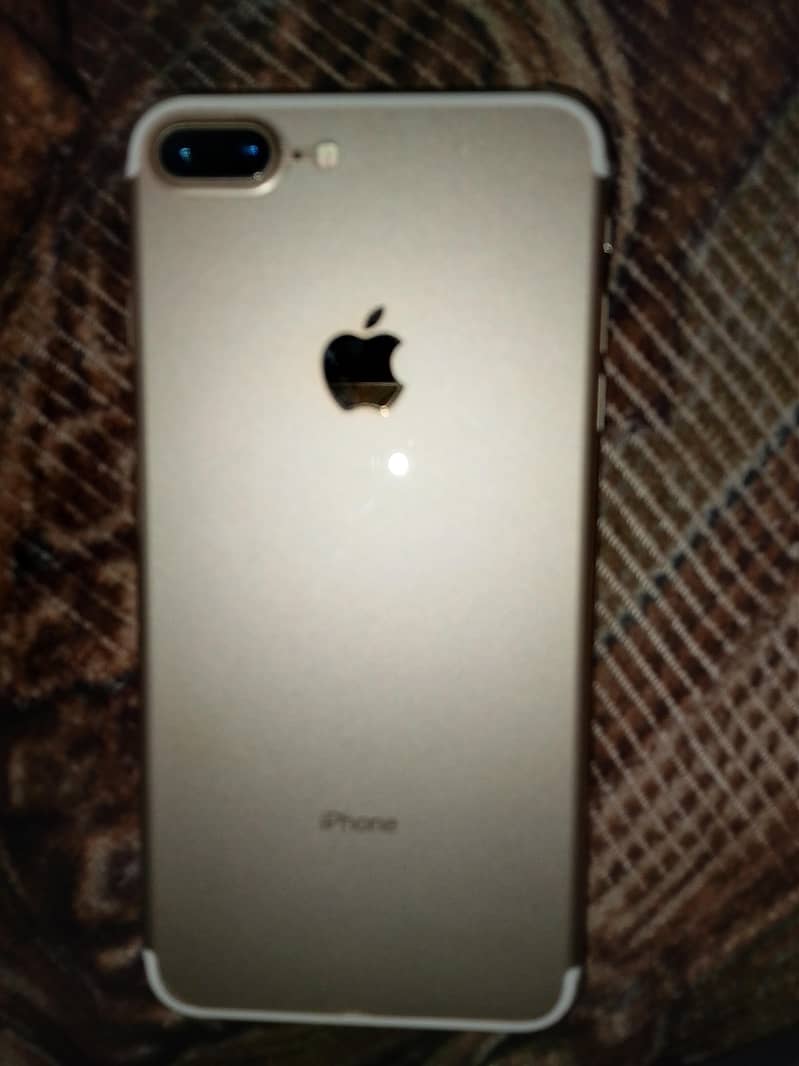 Apple iPhone 7 Plus 0