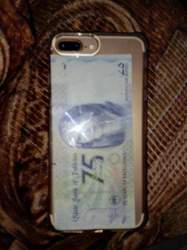 Apple iPhone 7 Plus 1
