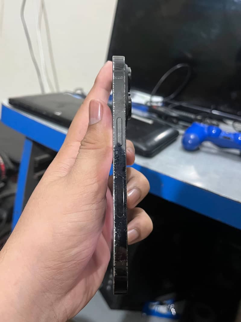 Apple iPhone 14 Pro 2