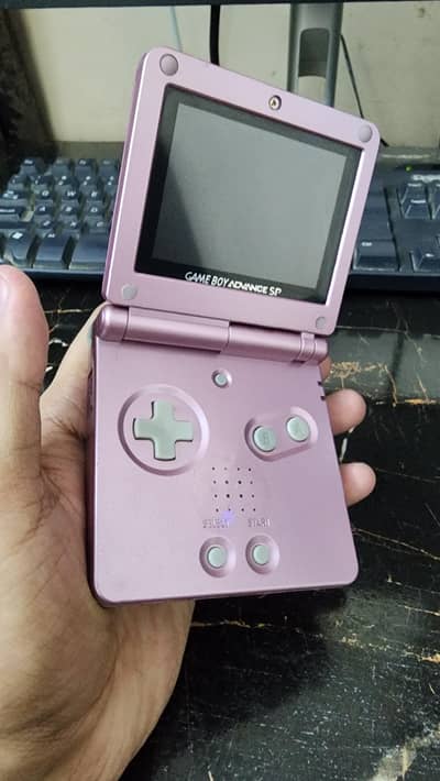 Nintendo Game Boy Advance SP