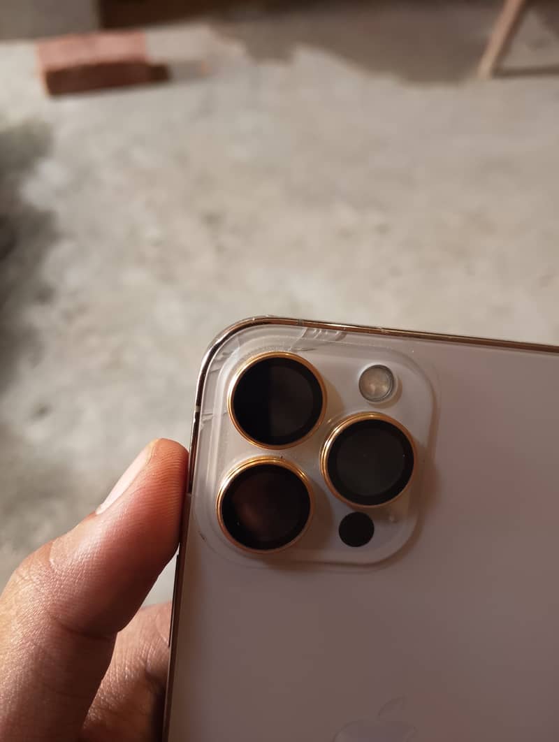 Apple iPhone 13 Pro Max 7