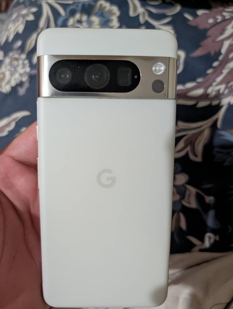 Google Pixel 8 Pro 1