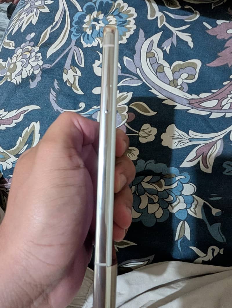 Google Pixel 8 Pro 4