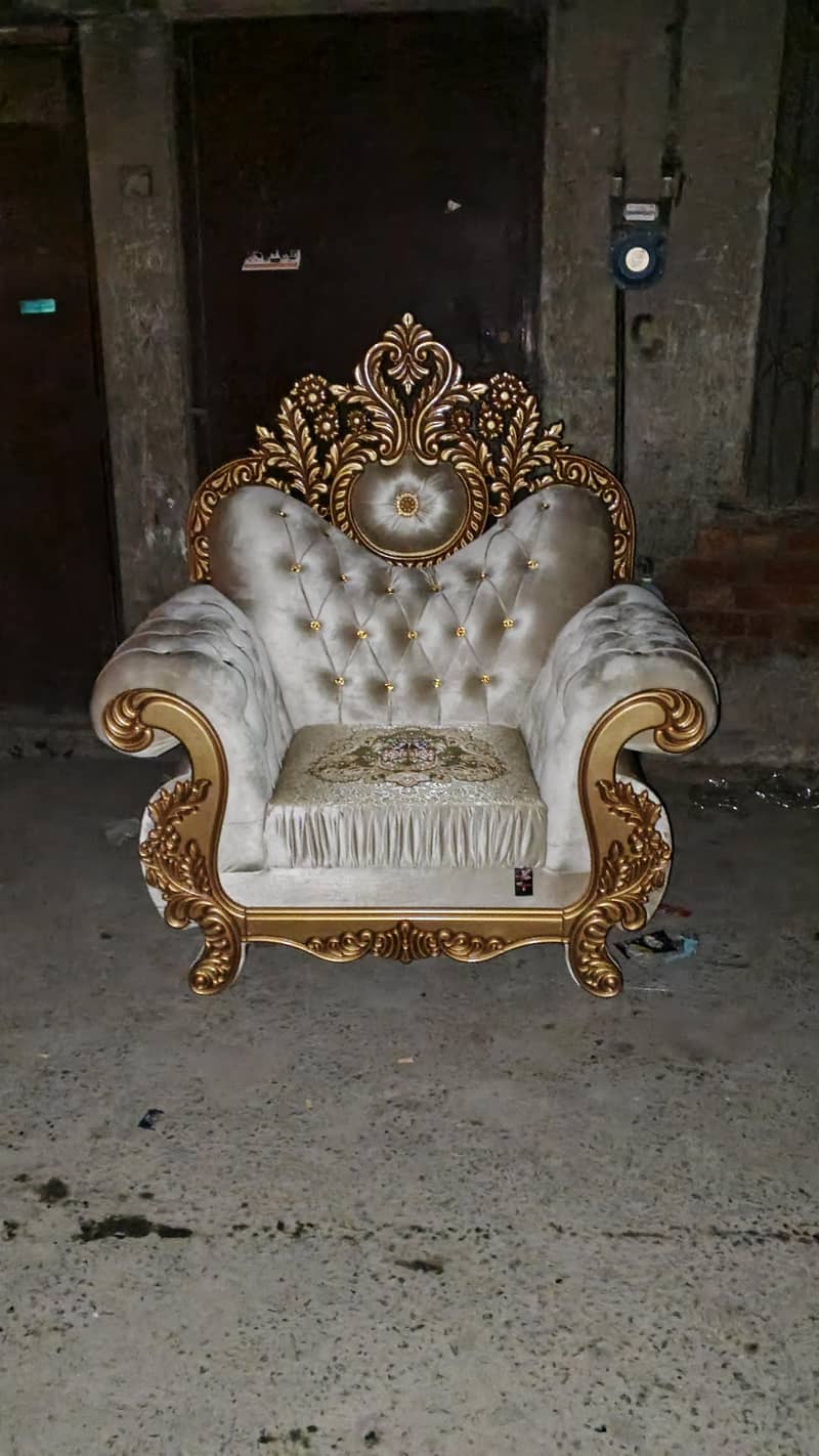 APPLE TAJ SOFA 1