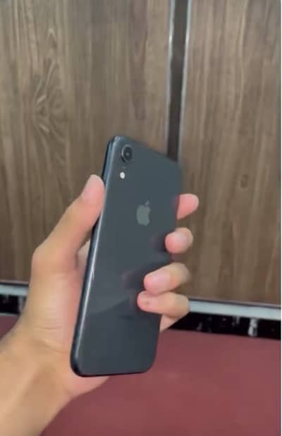 Apple iPhone XR