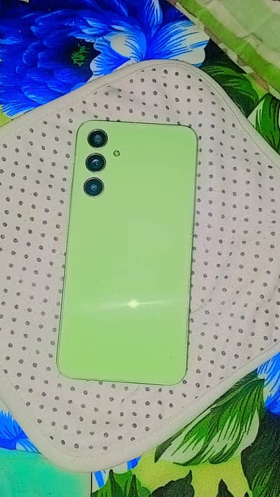 Samsung Mobile A54 5G tim pas walay add se dor rahen shokria