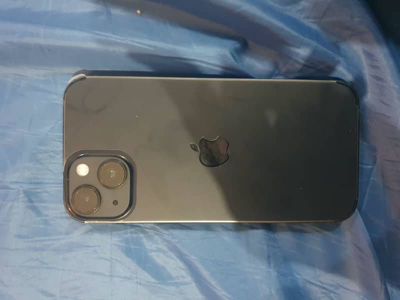 Apple iPhone 13 4