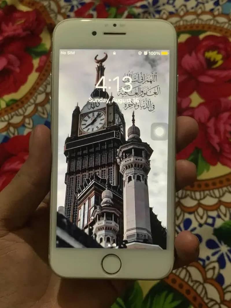 Apple iPhone 7 0