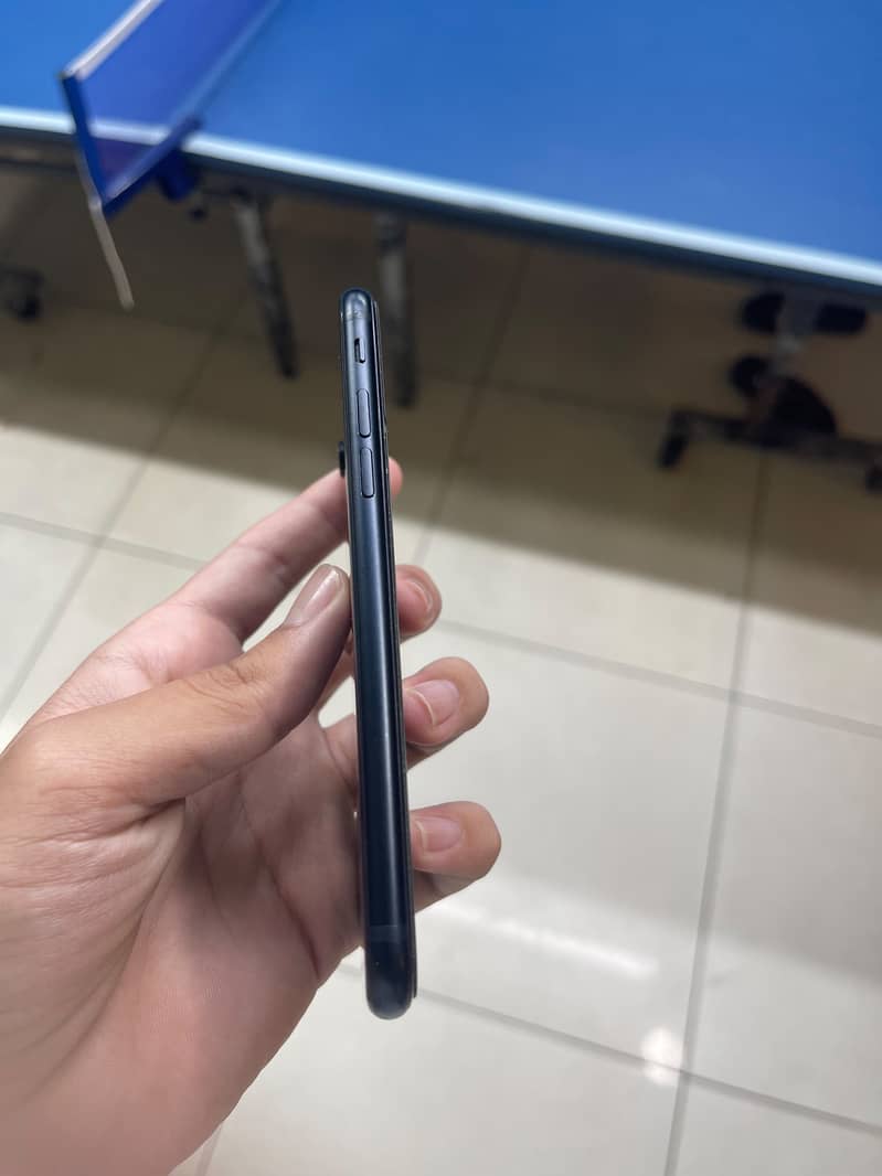 Apple iPhone SE 3