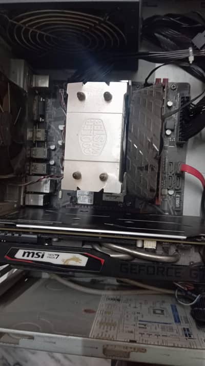 intel I5 10600k + Gigabyte B460m gaming hd