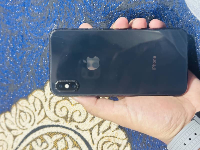 Apple iPhone X 4
