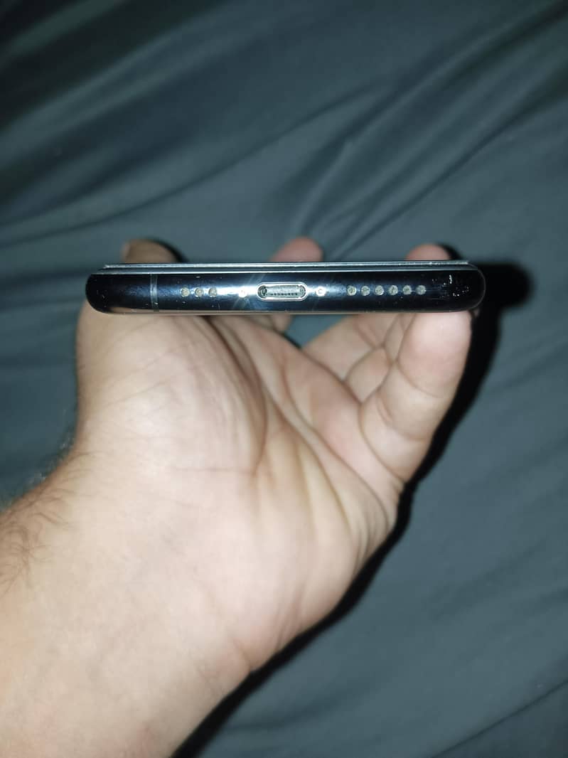 Apple iPhone 11 Pro 3