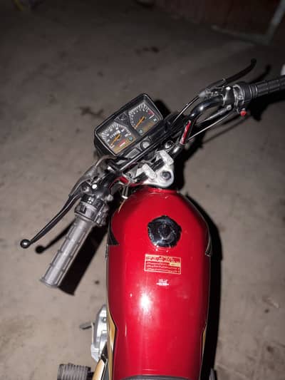 2026 model 10/10  condition 2026 2 month ki nikli hui ha or 900 kuch k