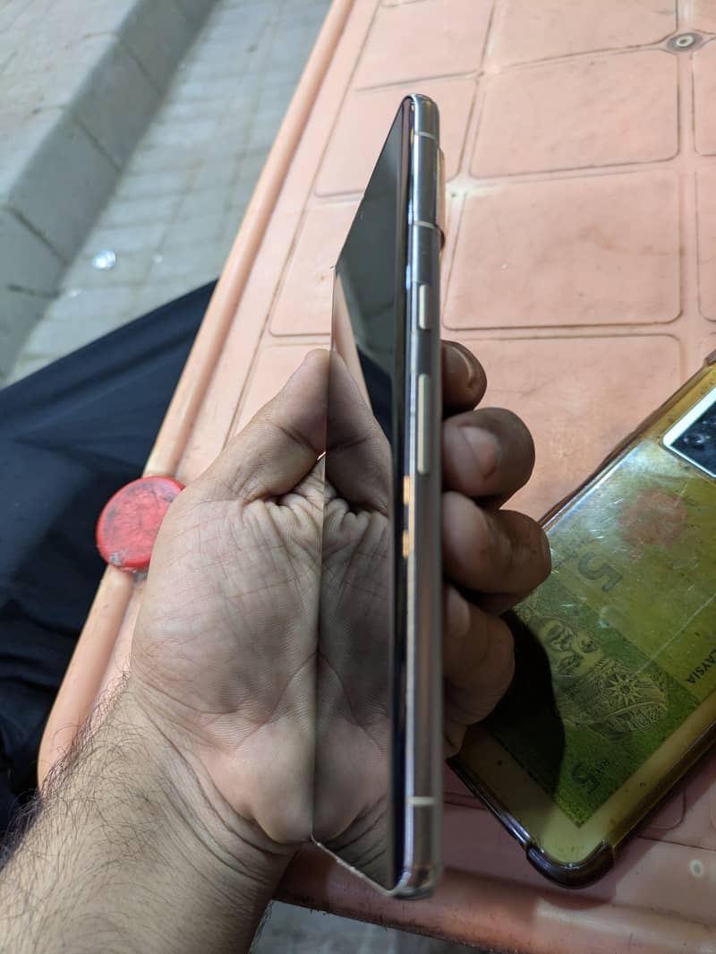 Google Pixel 7 Pro 6
