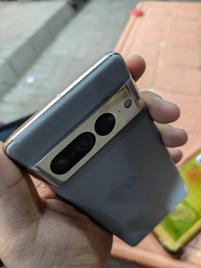Google Pixel 7 Pro 9