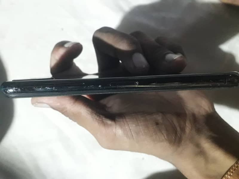 Apple iPhone X 4
