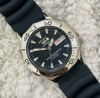 seiko 5 sports