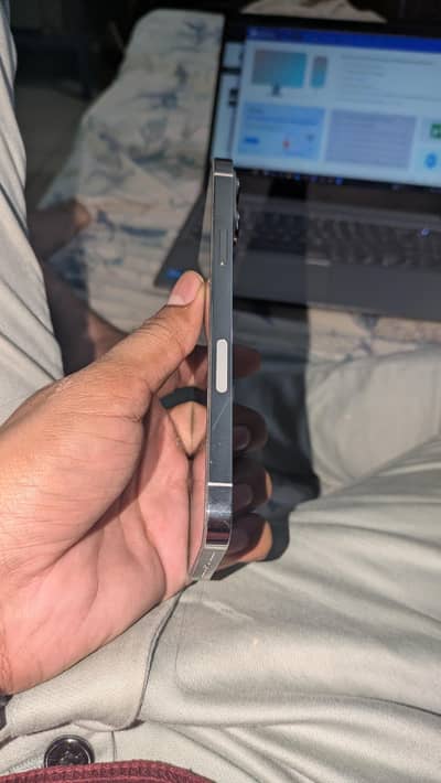 Apple iPhone 13 Pro Max Bypass