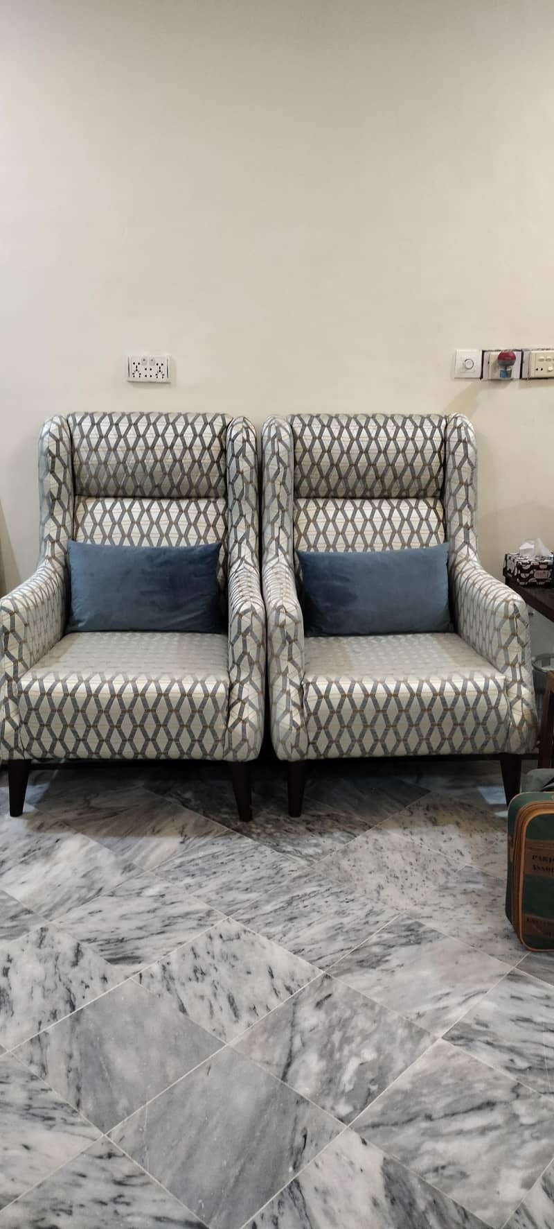 sofa set 0