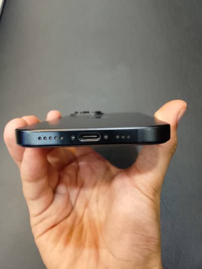Apple iPhone 15