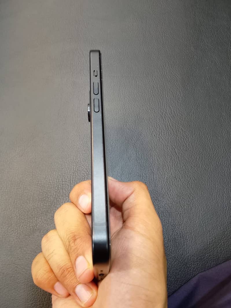 Apple iPhone 15 2