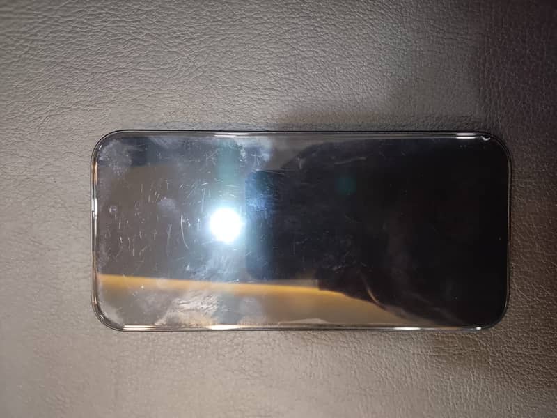 Apple iPhone 15 4