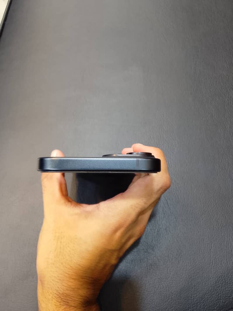 Apple iPhone 15 5