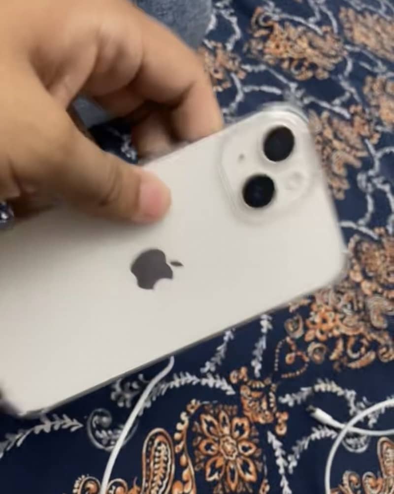 Apple iPhone 14 1