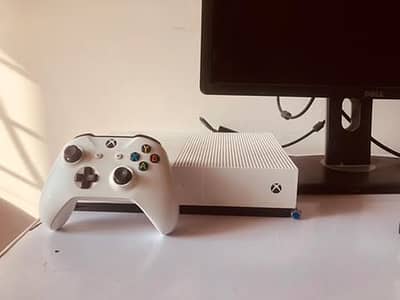 XBOX ONE S 1TB FOR URGENT SALE