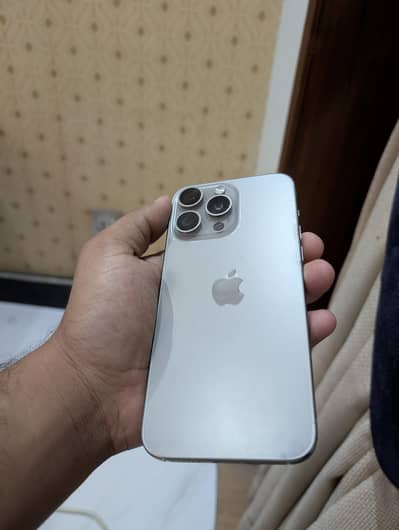 Apple iPhone 15 Pro Max