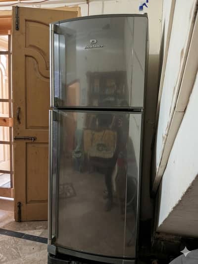 Large Dawlance Refrigerator for Sale – Good Cooling & Freezing