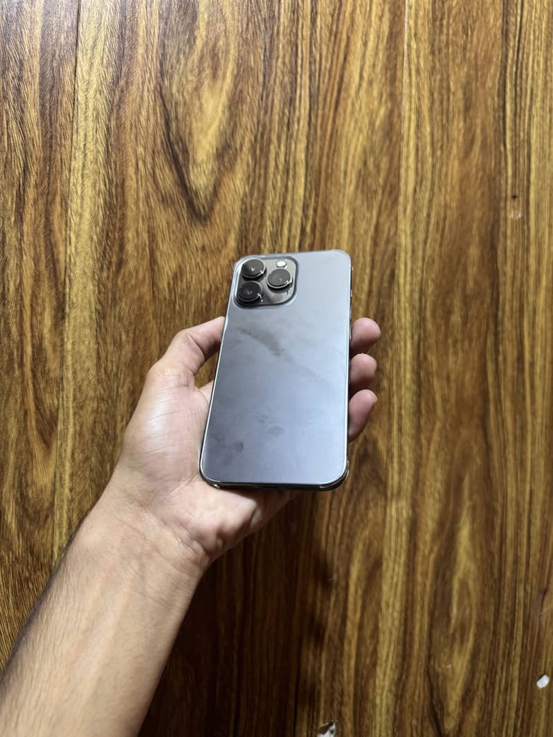 Apple iPhone 13 Pro 4