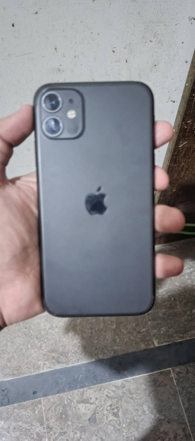 Apple iPhone 11 4