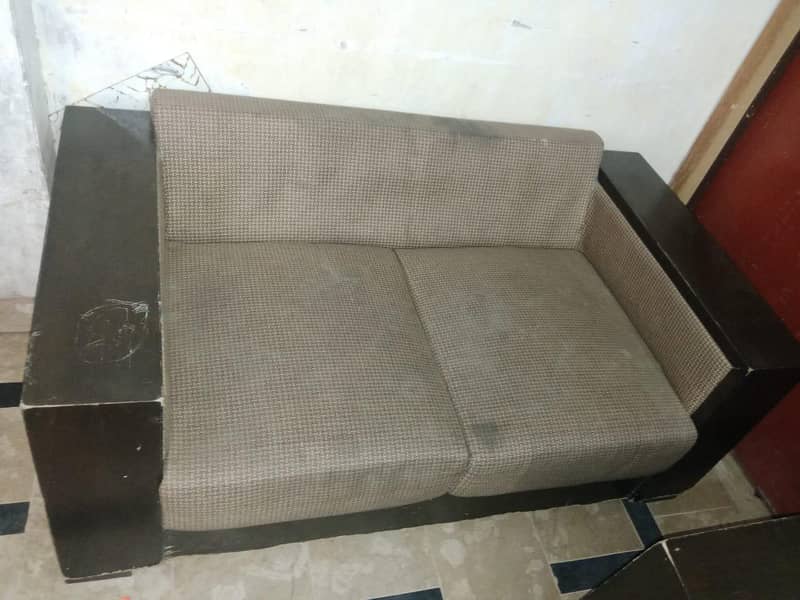 3 2 1 sofas good condition 1