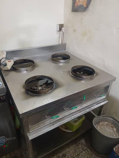 4 burner Chinese chola with very good condition