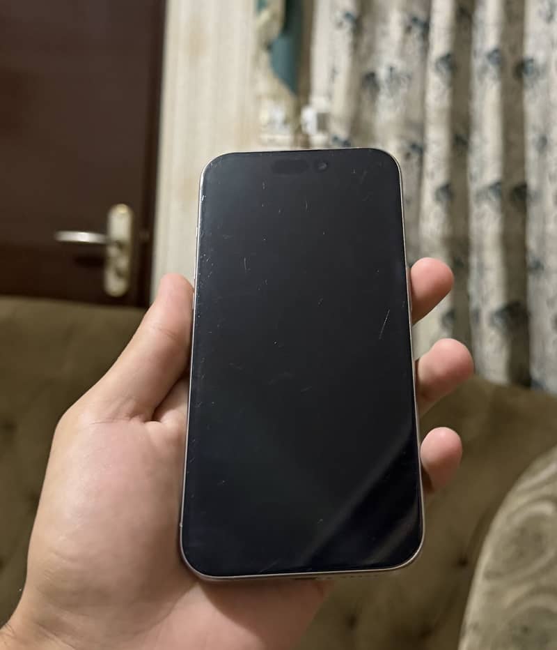 Apple iPhone 15 Pro 2