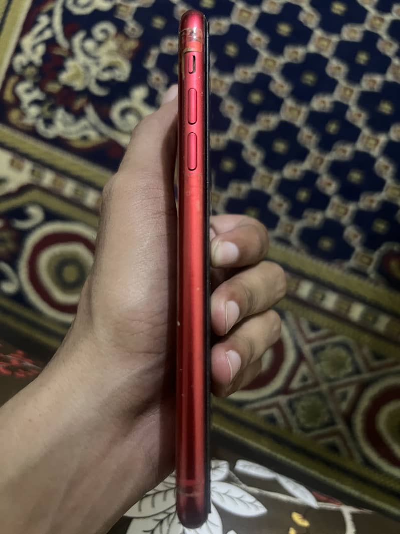 Apple iPhone 11 3