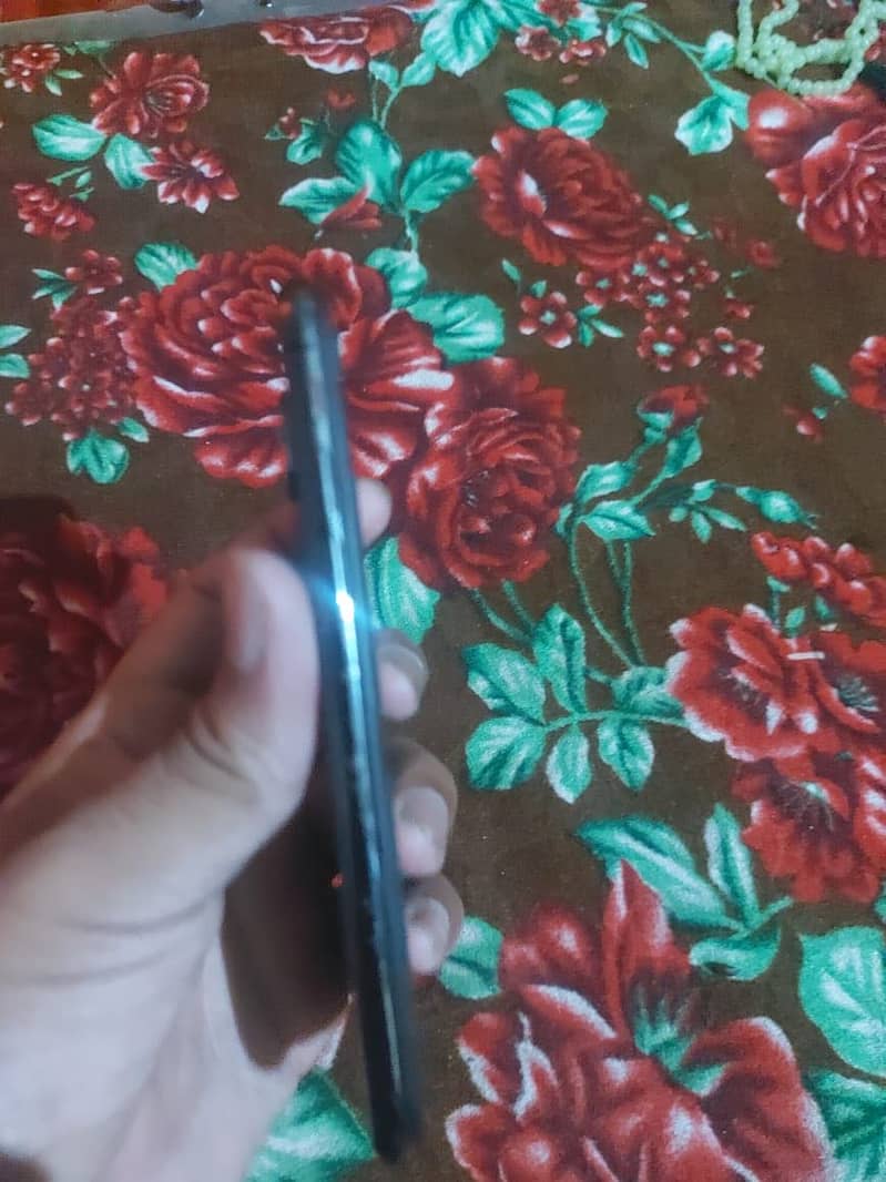 Apple iPhone X 4