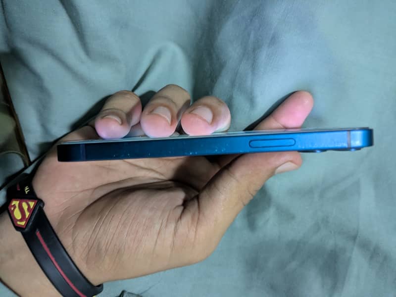 Apple iPhone 12 mini 3