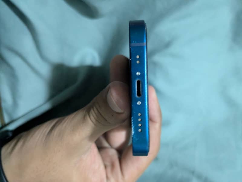 Apple iPhone 12 mini 4