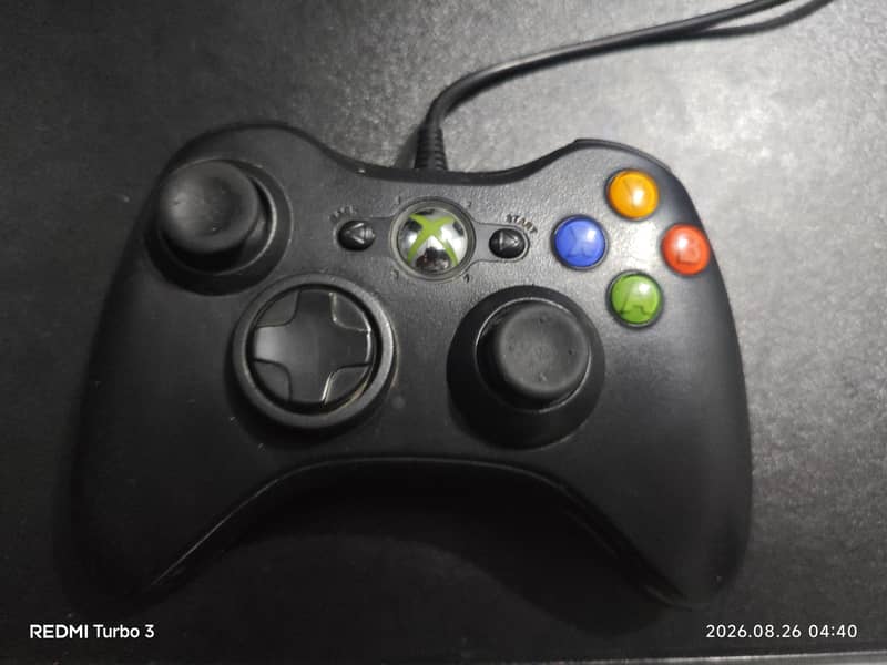 Xbox 360 wired controller 0