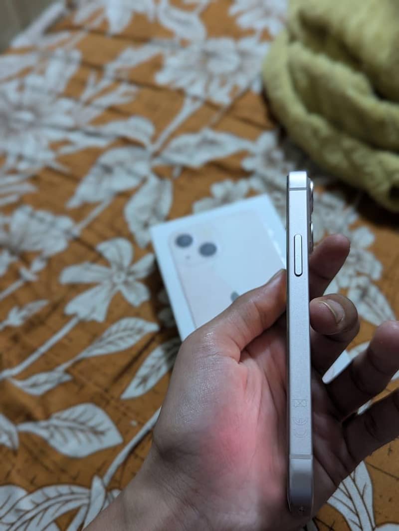 Apple iPhone 13 mini 1