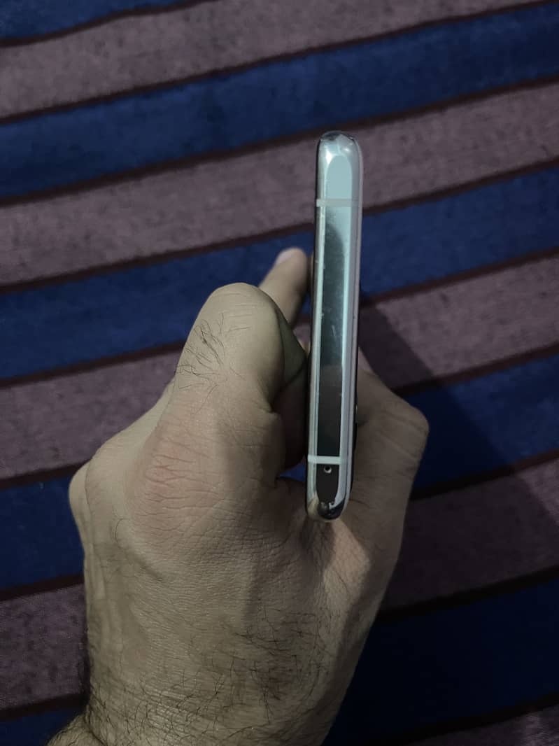 One Plus 10 Pro 4
