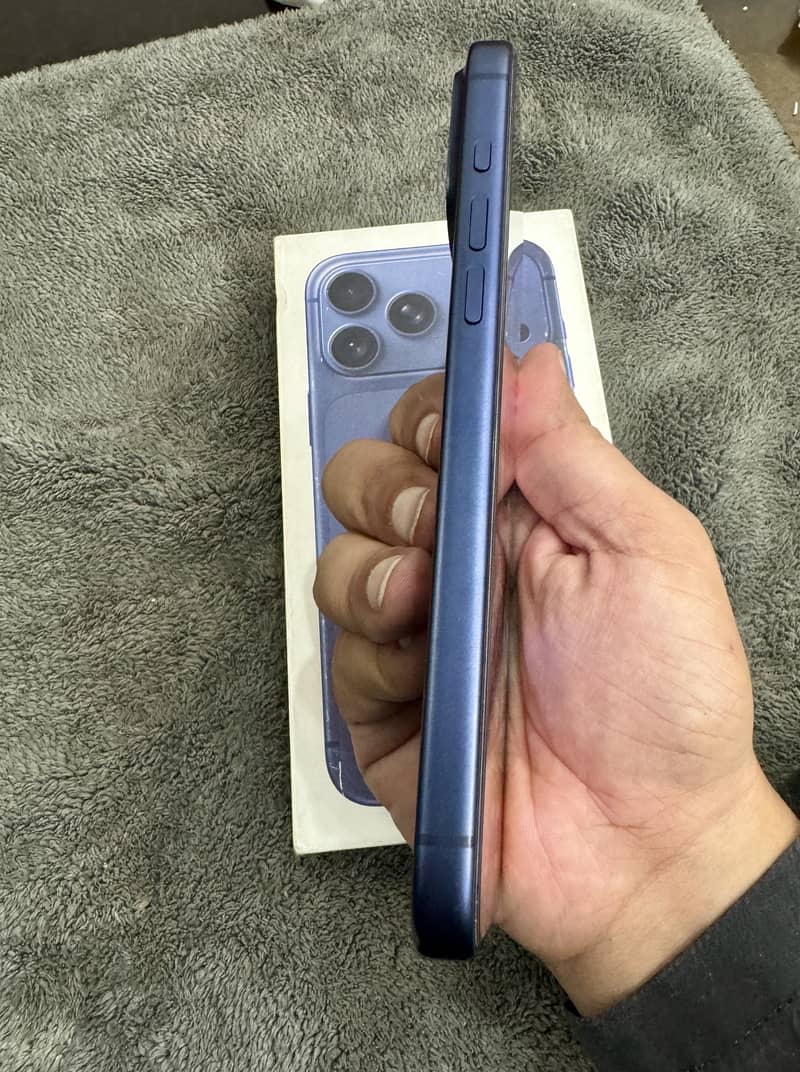 Apple iPhone 17 Pro Max 7
